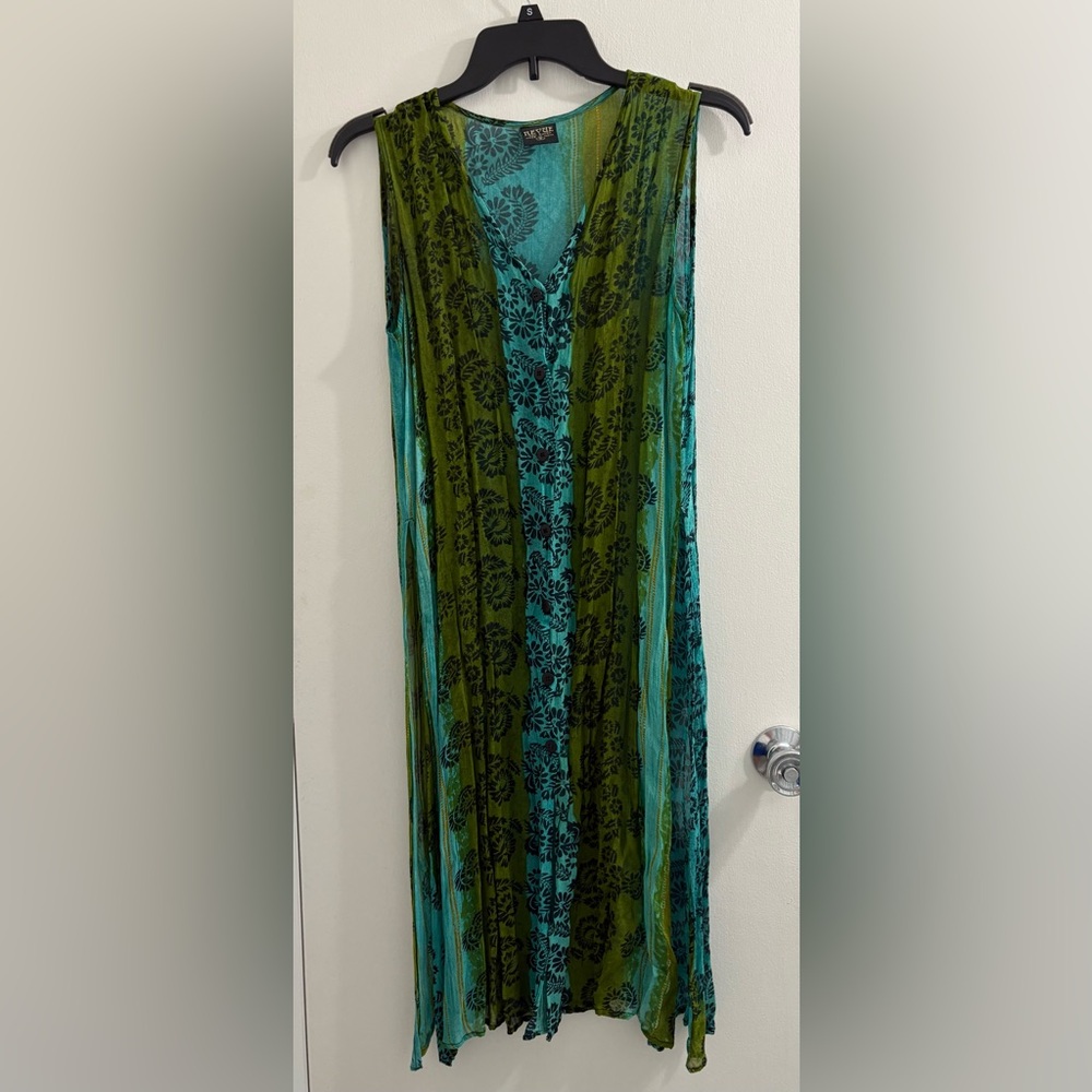 Revue Green and Blue Floral Rayon Button Wrap/Swimsuit Cover